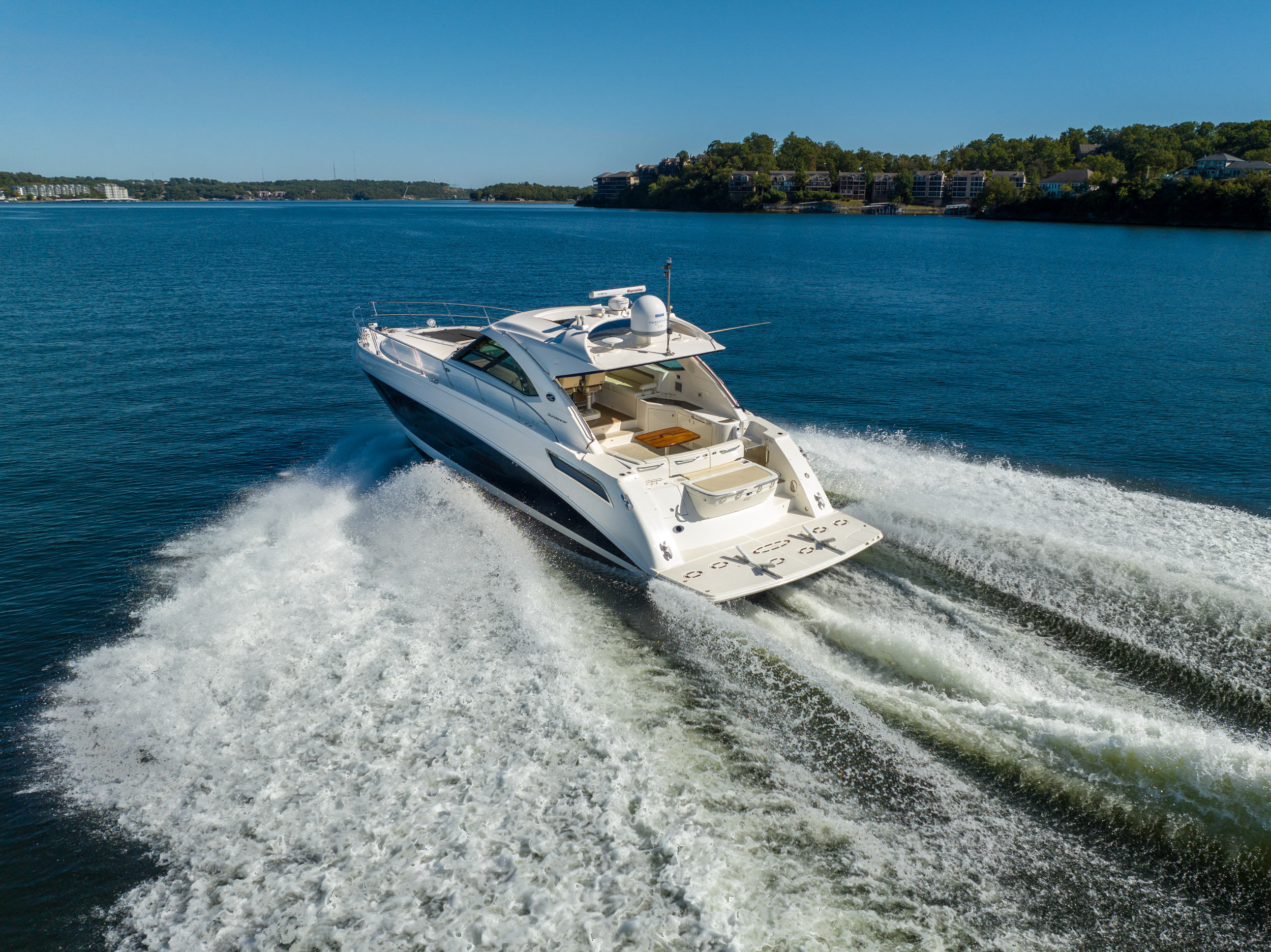 Escape - Sea Ray Excellence