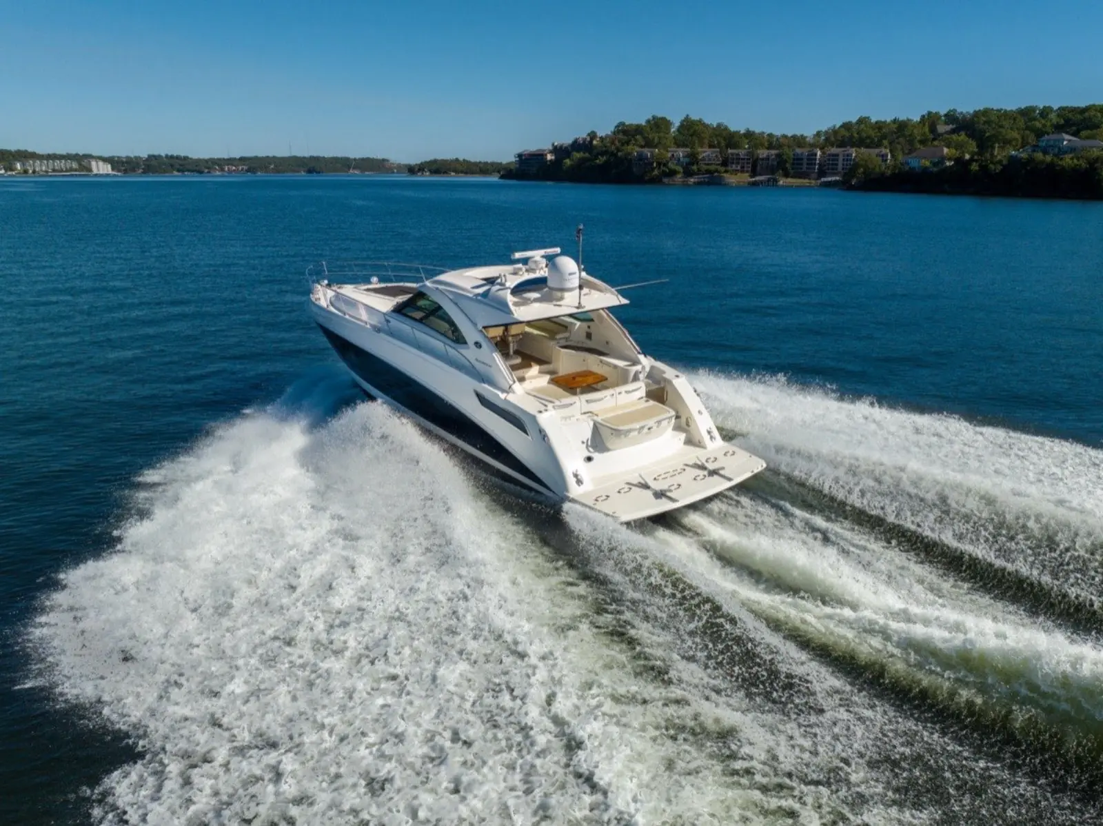 Escape - Sea Ray Excellence