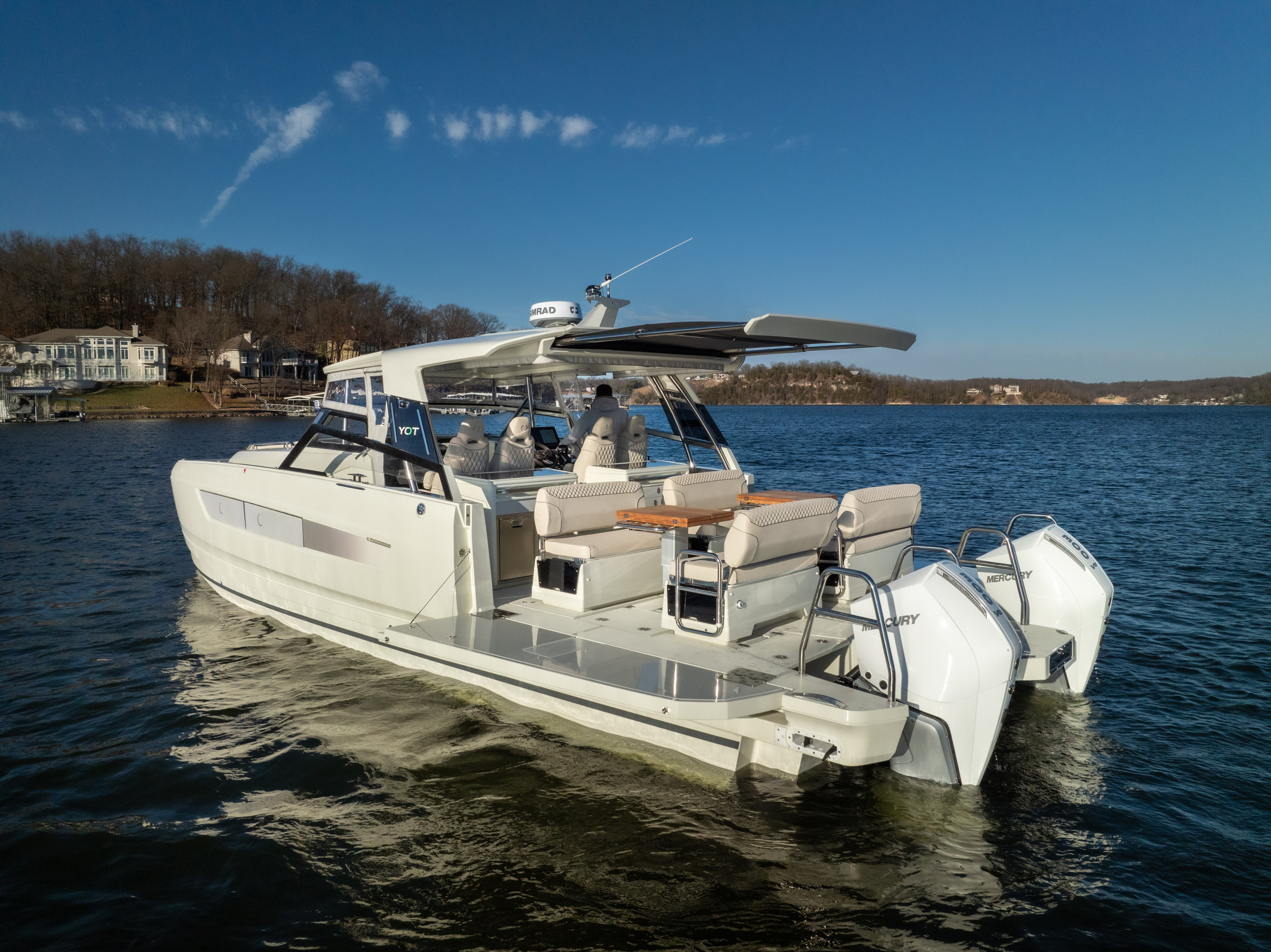 Serata - Futuristic catamaran yacht design